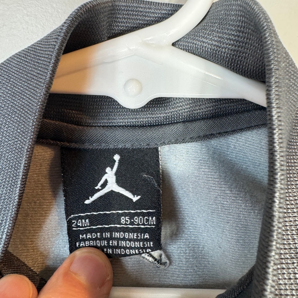 Jordan Track Jacket Full Zip‎ Gray White Black Toddler 24M Outdoor Activities - Picture 2 of 7